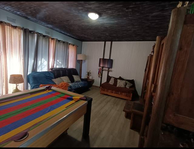 3 BEDROOM HOUSE TO LET IN FLORA GARDENS